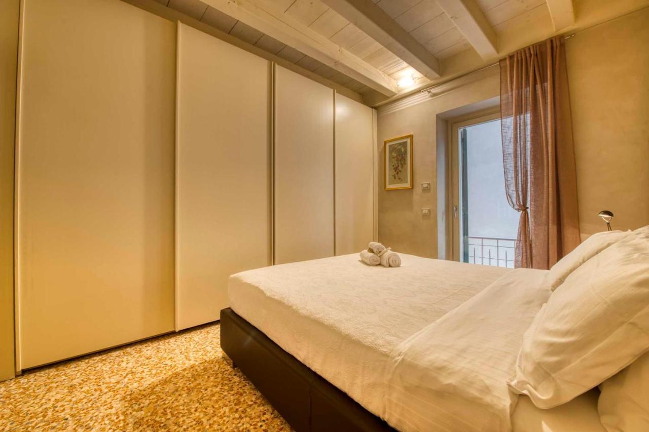 Apartmentsarena - Suite Mercatorum - Piazza Erbe Verona Kültér fotó