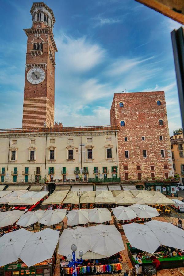 Apartmentsarena - Suite Mercatorum - Piazza Erbe Verona Kültér fotó