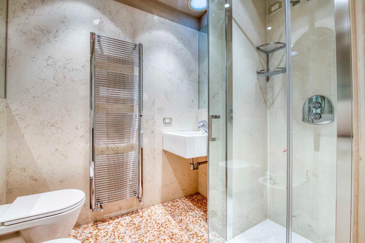Apartmentsarena - Suite Mercatorum - Piazza Erbe Verona Kültér fotó