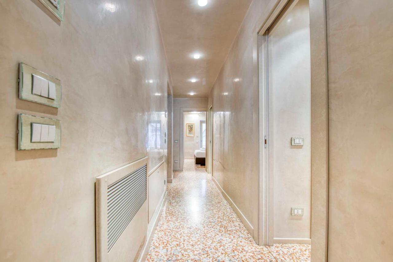 Apartmentsarena - Suite Mercatorum - Piazza Erbe Verona Kültér fotó