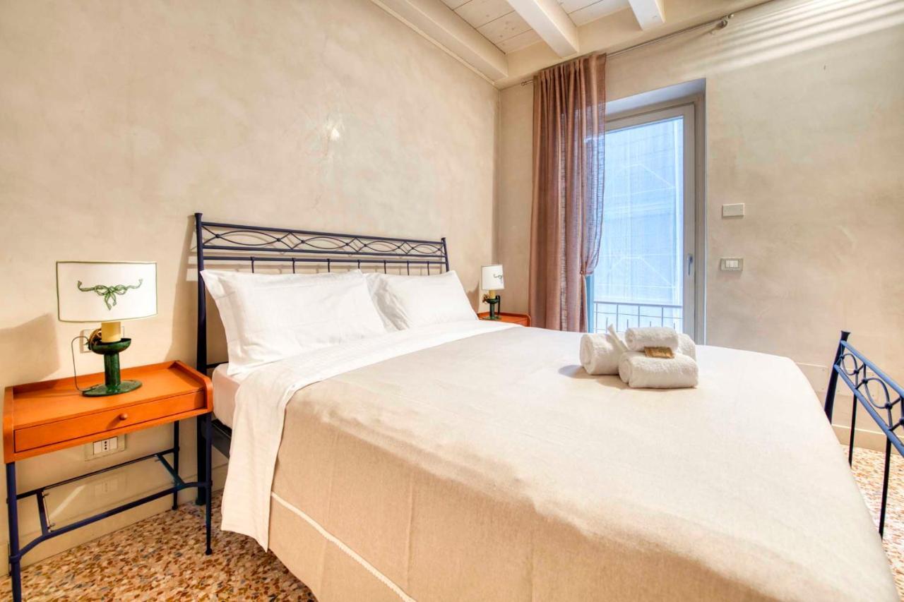 Apartmentsarena - Suite Mercatorum - Piazza Erbe Verona Kültér fotó