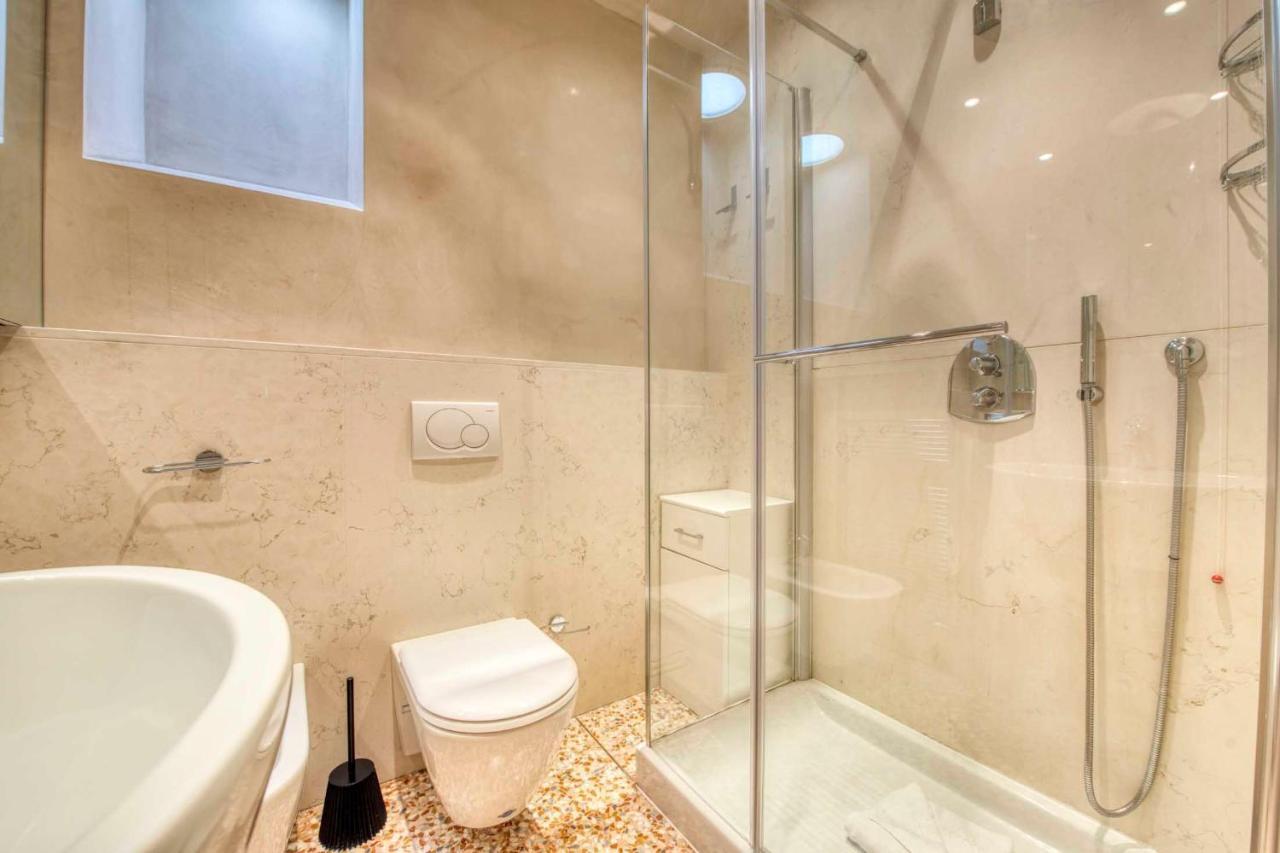 Apartmentsarena - Suite Mercatorum - Piazza Erbe Verona Kültér fotó