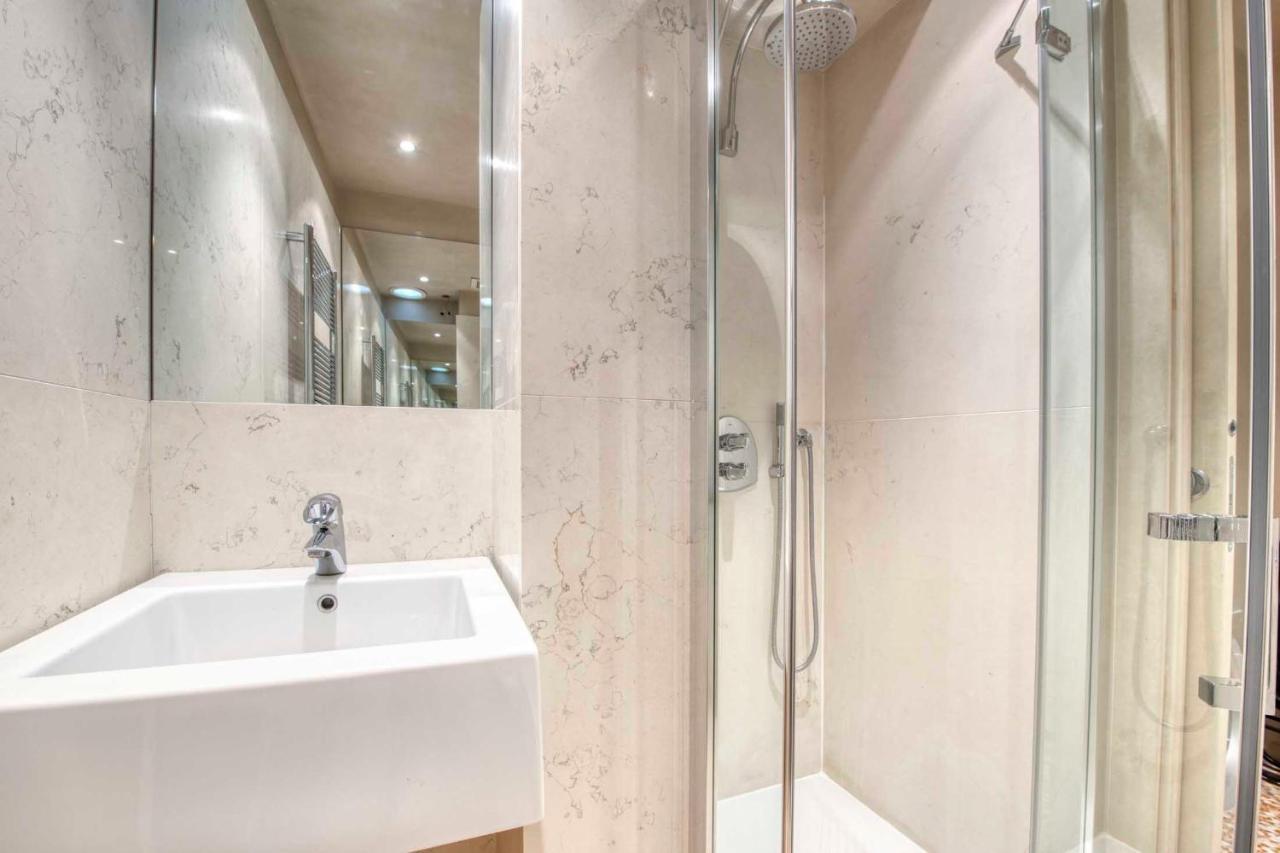 Apartmentsarena - Suite Mercatorum - Piazza Erbe Verona Kültér fotó